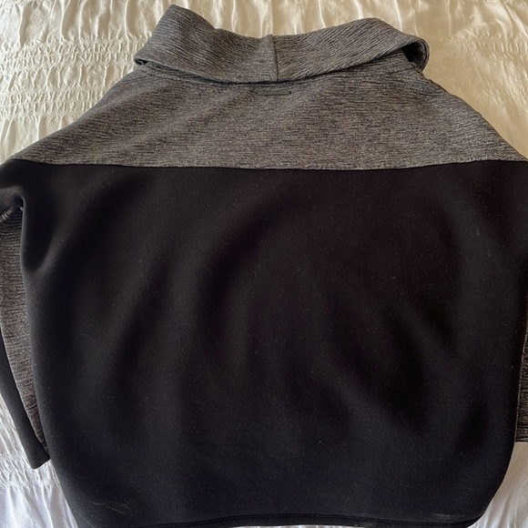 Armani Exchange Sweater - Picture 4 of 4